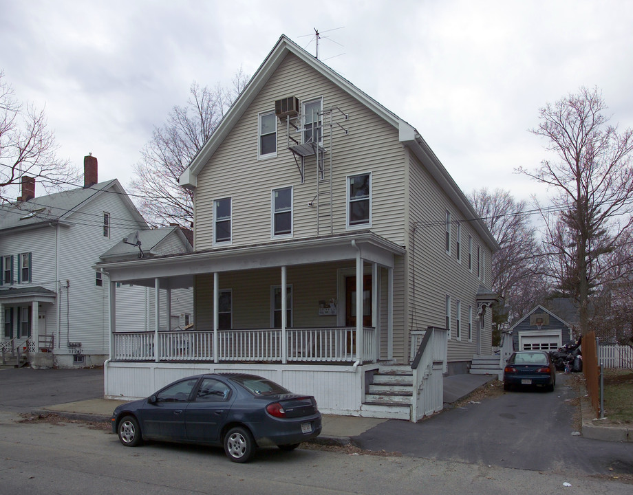 20 Fruit St in Taunton, MA - Building Photo