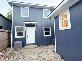 3268 Holman St in Houston, TX - Building Photo