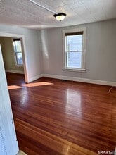 24 Dean Ave in East Windsor, CT - Building Photo - Building Photo