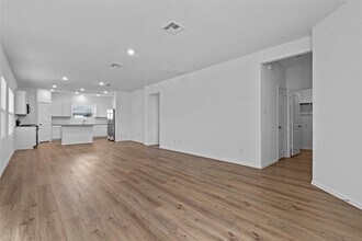 105 Allegro Dr in Hutto, TX - Building Photo - Building Photo