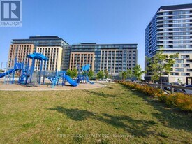 120 Eagle Rock Way in Vaughan, ON - Building Photo
