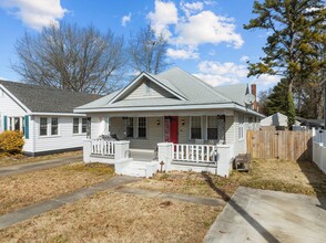 2808 Eustis Ave in Chesapeake, VA - Foto de edificio - Building Photo