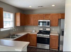 10729 Glenluce Ave in Charlotte, NC - Building Photo - Building Photo