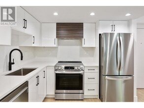 929 Homer St in Vancouver, BC - Building Photo - Building Photo