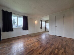 8801 Commercial St SW in Lakewood, WA - Building Photo - Building Photo