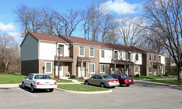 Hunterwood Park Apartments in Lancaster, OH - Building Photo - Building Photo