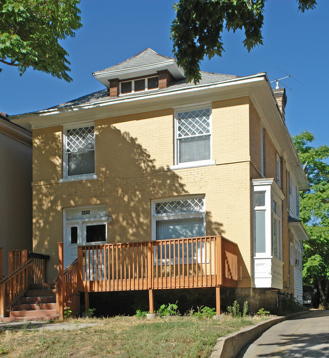 2533 Adams Ave in Ogden, UT - Foto de edificio - Building Photo