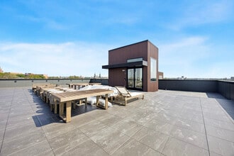 2560 Jasper St, in Philadelphia, PA - Foto de edificio - Building Photo