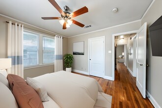 909 E 38th St in Austin, TX - Foto de edificio - Building Photo