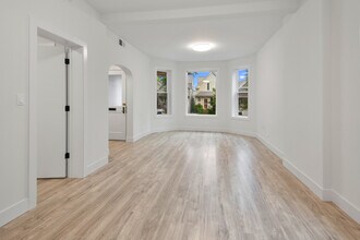 1921 W Summerdale Ave in Chicago, IL - Building Photo - Building Photo