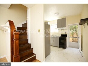 2416 Manning St in Philadelphia, PA - Building Photo - Building Photo