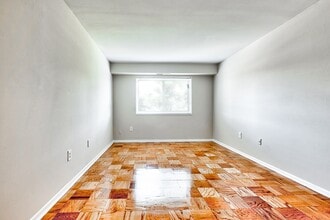 Spring Ridge Apartments in Gaithersburg, MD - Building Photo - Building Photo