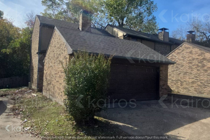 2136 Woodnote Ln in Garland, TX - Building Photo