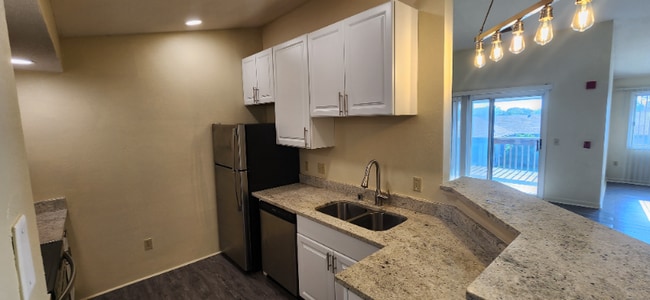 10085 W Lisbon Ave in Milwaukee, WI - Building Photo - Building Photo