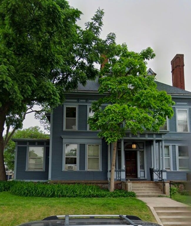 property at 1920 Stevens Ave