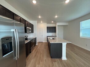 417 Jean St in Seguin, TX - Building Photo - Building Photo