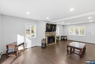 473 Lincoln Dr in Paramus, NJ - Building Photo - Building Photo