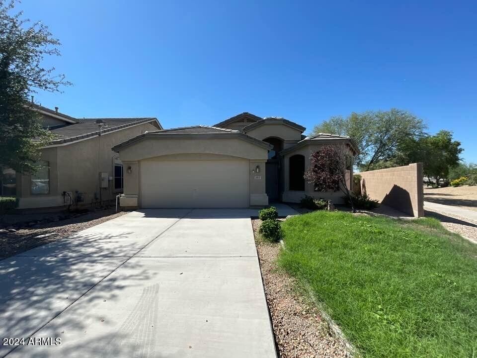 3917 E Tanzanite Ln in San Tan Valley, AZ - Foto de edificio