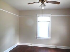 413 E Schwarz St in Edwardsville, IL - Building Photo - Building Photo