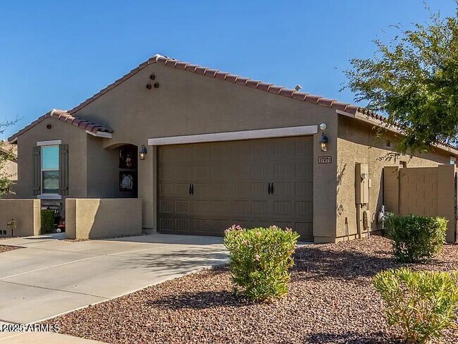 17971 W Meadowbrook Ave in Goodyear, AZ - Building Photo - Building Photo