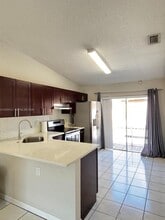 6891 W 36th Ave in Hialeah, FL - Building Photo - Building Photo