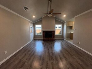 5728 Shady Springs Trail in Fort Worth, TX - Building Photo - Building Photo
