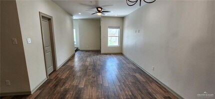 4700 W Huckleberry St in Edinburg, TX - Building Photo - Building Photo