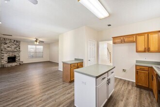 6917 Club Creek Dr in Fort Worth, TX - Building Photo - Building Photo