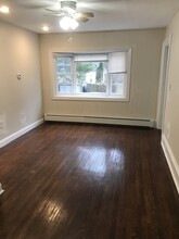 48 Nashua St, Unit 3rd floor in Woburn, MA - Foto de edificio - Building Photo