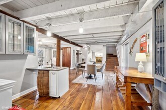 2404 Ridge Ave in Evanston, IL - Building Photo - Building Photo