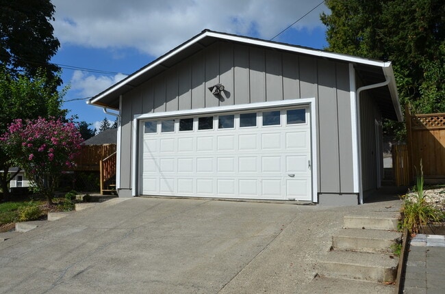 1317 NW Benton St in Camas, WA - Building Photo - Building Photo