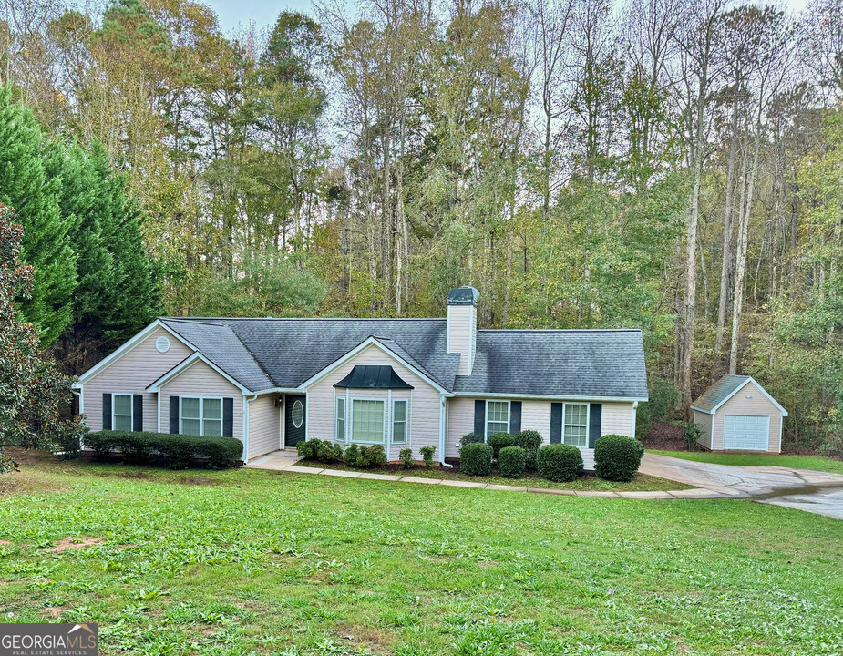 30 Pemberton Ct in Sharpsburg, GA - Building Photo