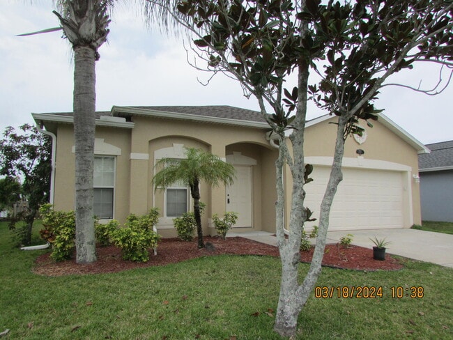 property at 2089 Maeve Cir