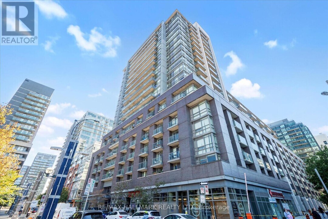 68 Abell St in Toronto, ON - Building Photo