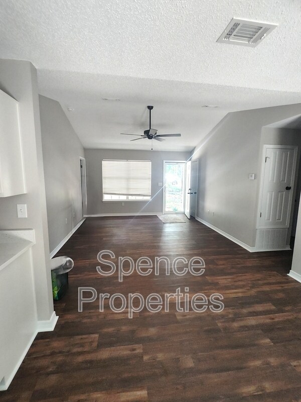 property at 138 Jeff Dr