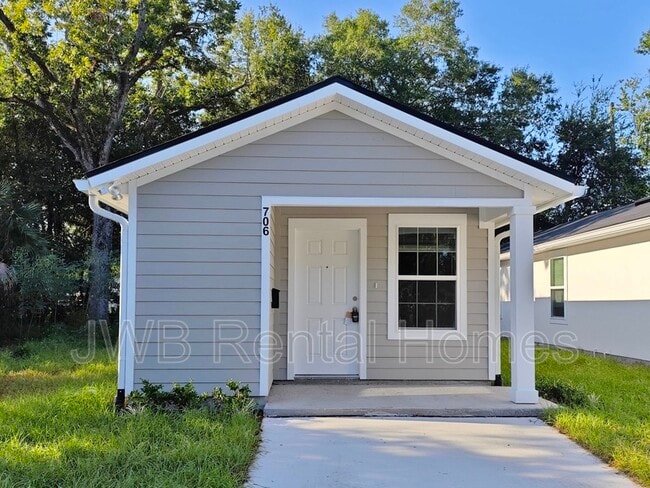 property at 706 Phelps St