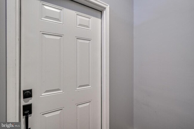 1509 Edmondson Ave, Unit 1 in Baltimore, MD - Building Photo - Building Photo
