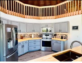 60 Log Cabin Ln in Townsend, MT - Building Photo - Building Photo