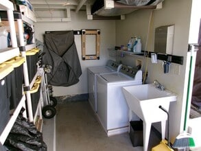 99-868-868 Halawa Dr in Aiea, HI - Building Photo - Building Photo