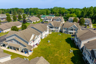 Fetzner Square Apartments & Townhouses in Rochester, NY - Building Photo - Building Photo