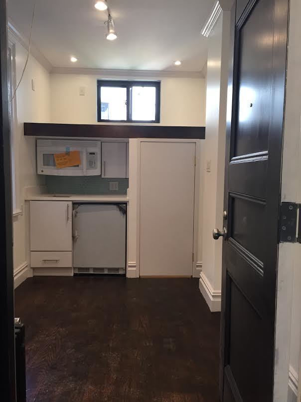 102 Greenwich Ave in New York, NY - Building Photo - Building Photo