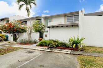 10921 SW 70th Terrace in Miami, FL - Building Photo - Building Photo