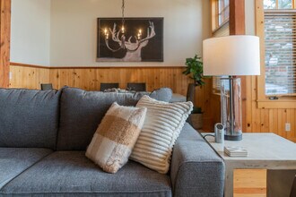 215 Double Eagle Dr in Mountain Village, CO - Building Photo - Building Photo