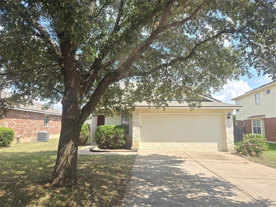 2410 Charlie Harley Dr in Leander, TX - Building Photo