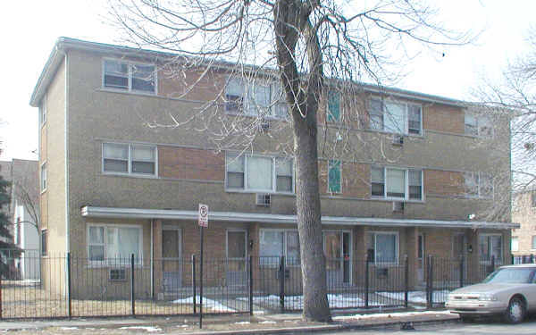 7848 S Coles Ave in Chicago, IL - Foto de edificio