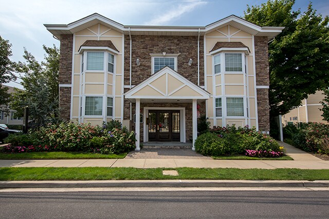 Fairfield Courtyard At Farmingdale in Farmingdale, NY - Foto de edificio