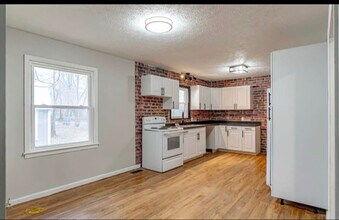 505 W Walnut St in Leitchfield, KY - Building Photo - Building Photo