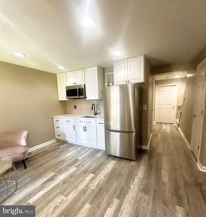 450 Andromeda Terrace NE in Leesburg, VA - Building Photo