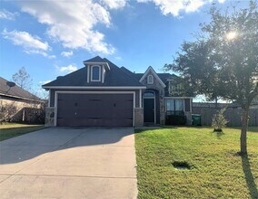 807 Cobble Gate Dr in Brenham, TX - Building Photo - Building Photo