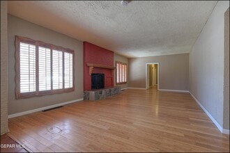 5140 Camino De La Vista Dr in El Paso, TX - Building Photo - Building Photo